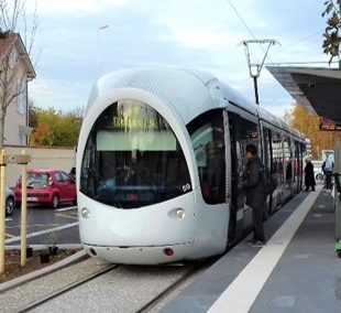 Réalisation du tramway T6 de Debourg aux hôpitaux EST à Lyon,Bron et Vénissieux (69)